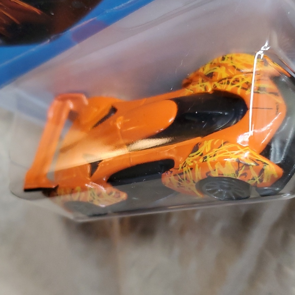 Hot Wheels - Picture 4 of 11